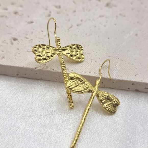 New FP Gold hammered dragonfly earrings - Picture 6 of 9